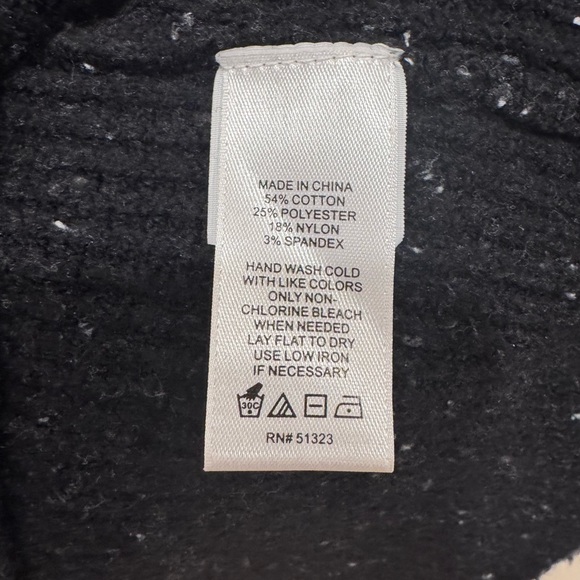 1. STATE Colorblock Puff Sleeve Knit Sweater Black and White Women Small EUC - Picture 9 of 9